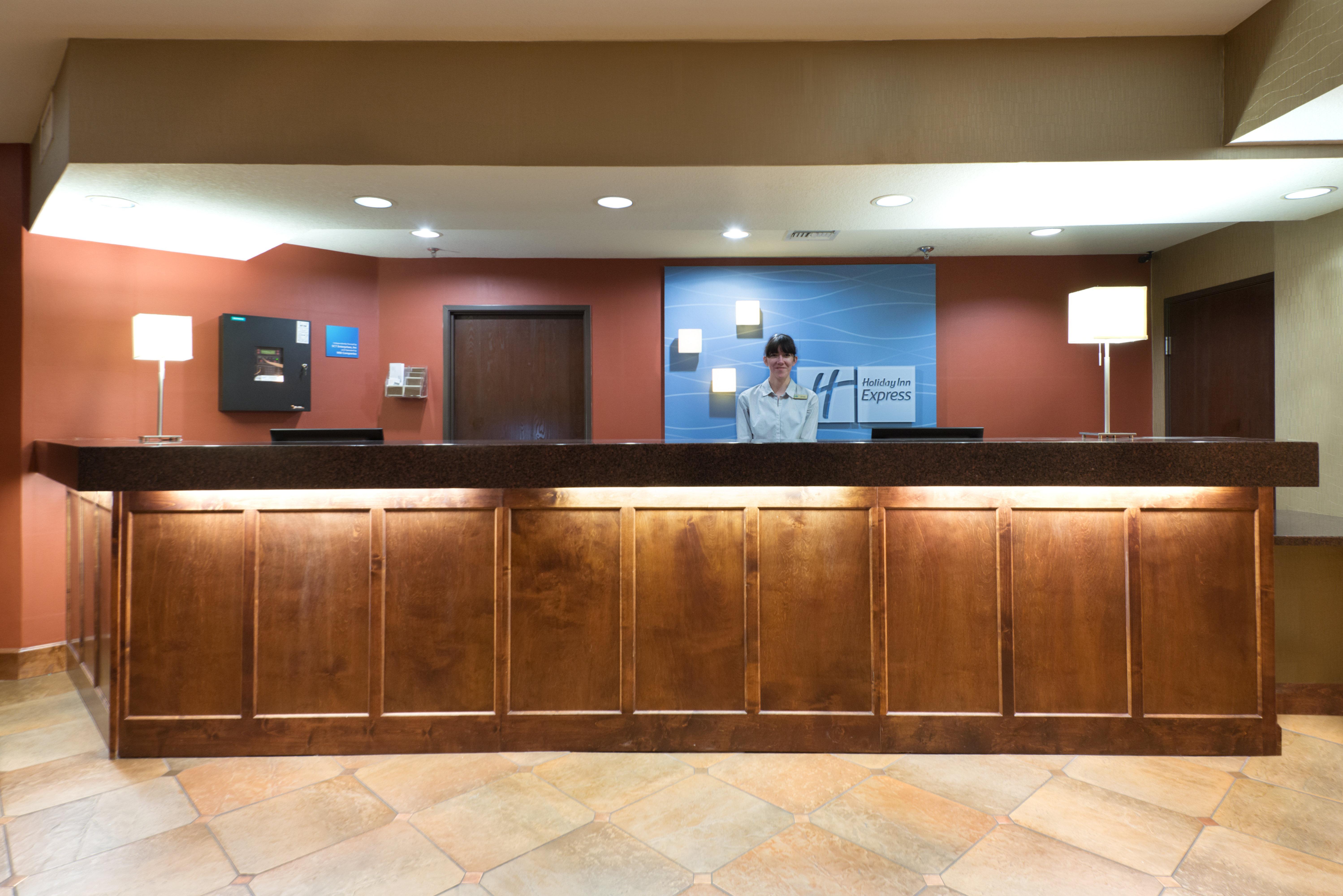 Holiday Inn Express Show Low By Ihg Exteriör bild