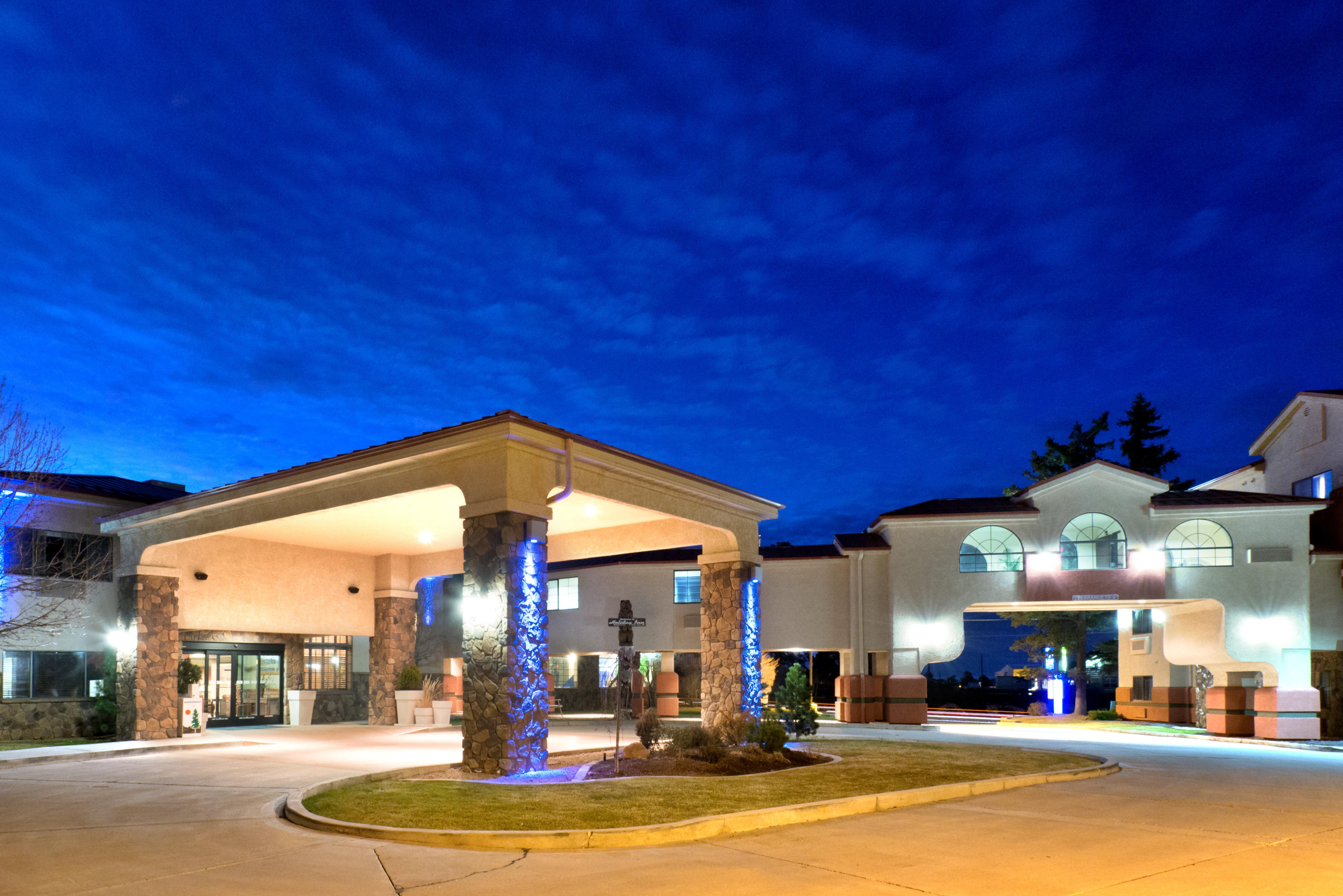 Holiday Inn Express Show Low By Ihg Exteriör bild